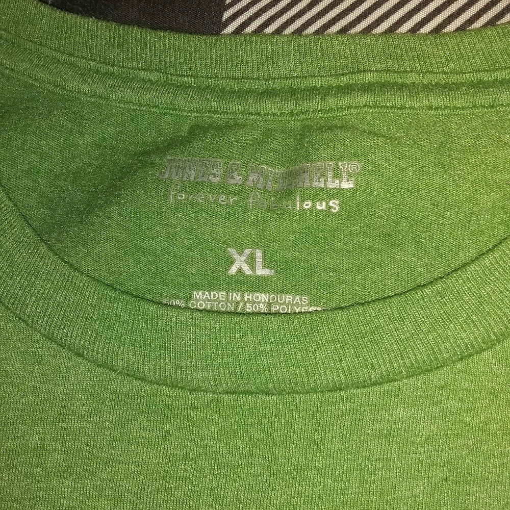 Tshirt - Picture 2 of 2